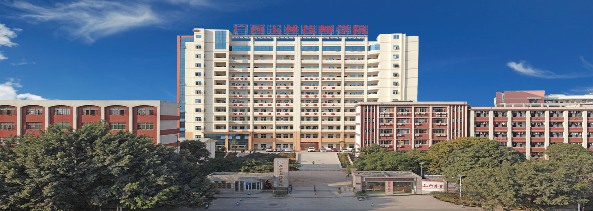 亚洲AV午夜成人片精品网站