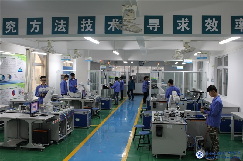 亚洲AV午夜成人片精品网站