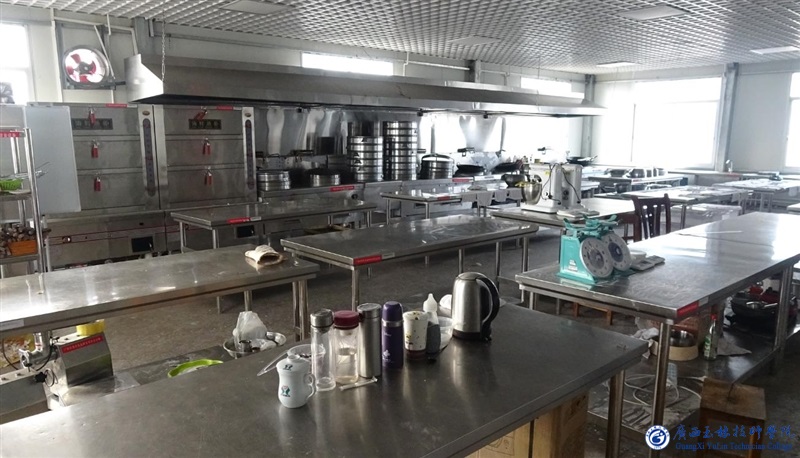 亚洲AV午夜成人片精品网站