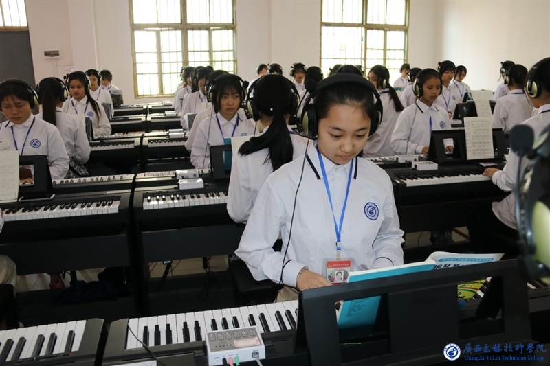 亚洲AV午夜成人片精品网站