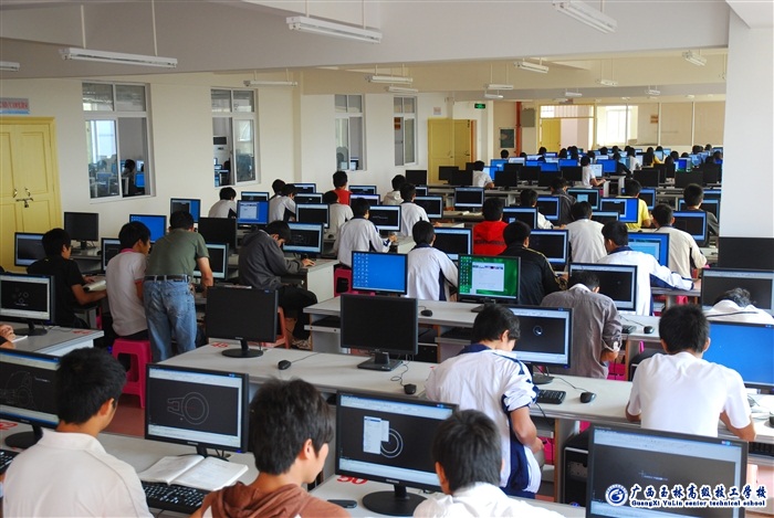 亚洲AV午夜成人片精品网站