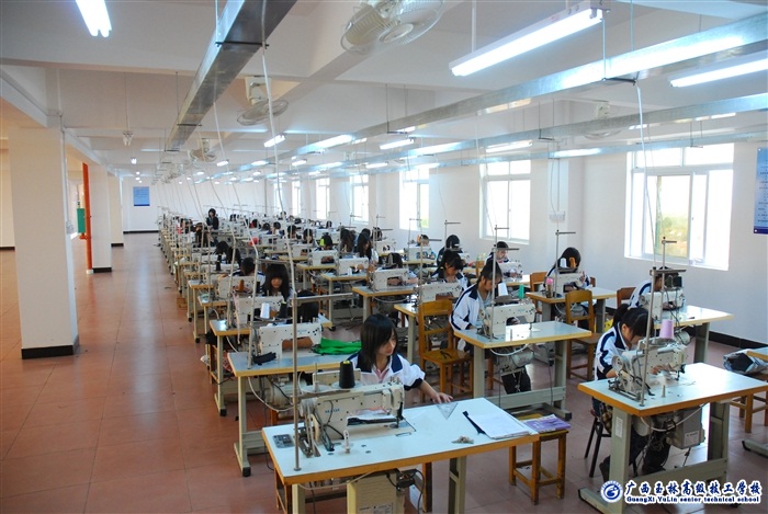 亚洲AV午夜成人片精品网站