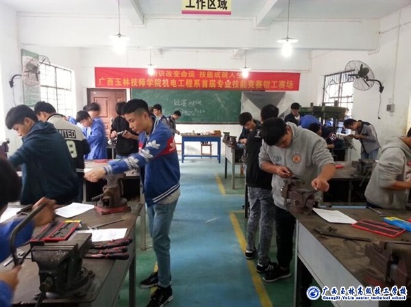 亚洲AV午夜成人片精品网站