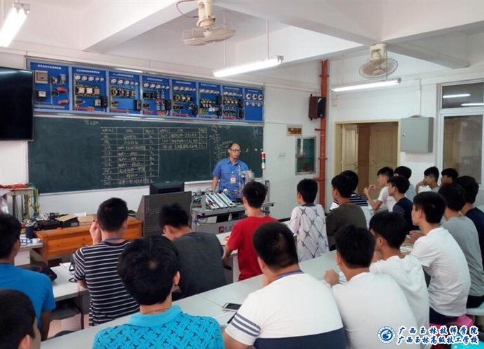 亚洲AV午夜成人片精品网站