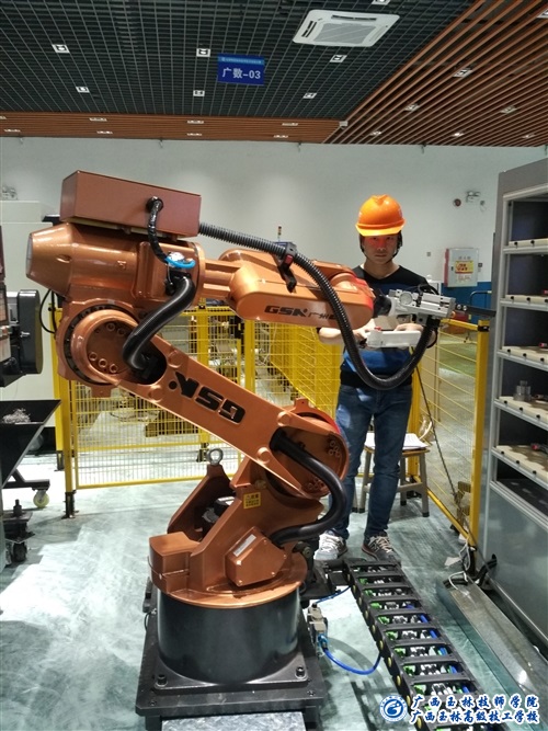 亚洲AV午夜成人片精品网站