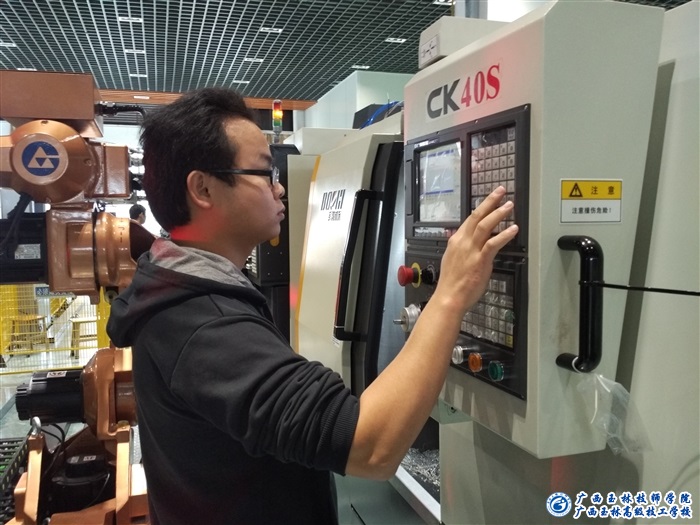 亚洲AV午夜成人片精品网站