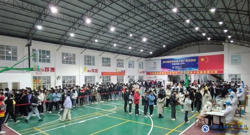 亚洲AV午夜成人片精品网站