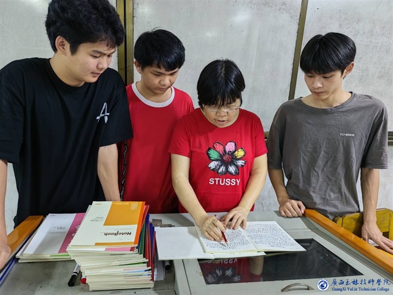 亚洲AV午夜成人片精品网站