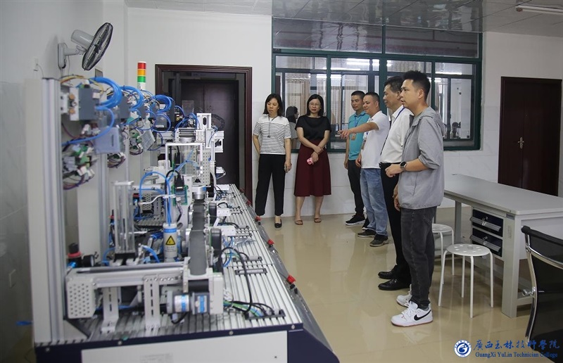 亚洲AV午夜成人片精品网站