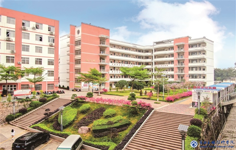 亚洲AV午夜成人片精品网站