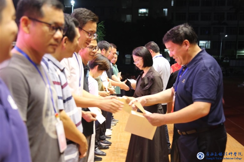 亚洲AV午夜成人片精品网站