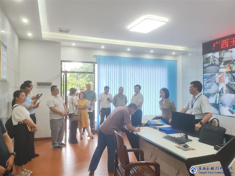 亚洲AV午夜成人片精品网站